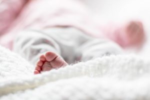 Baby in warmer Decke